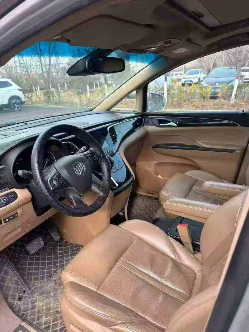 徐州17年别克GL84