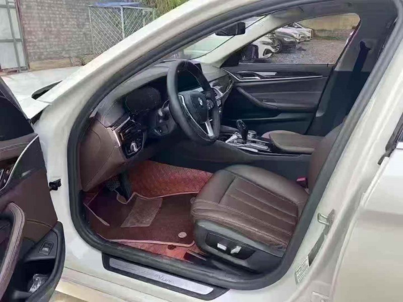 青岛20年宝马5系4