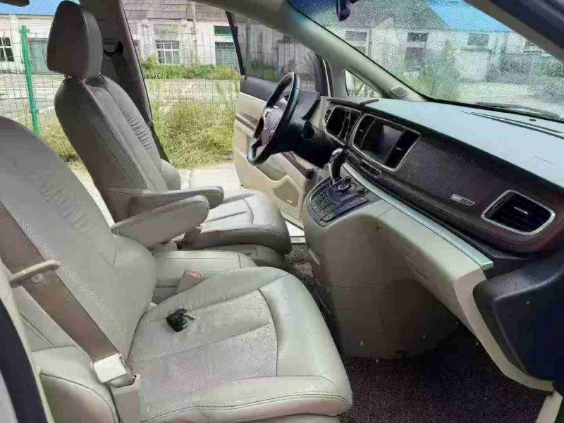 徐州17年别克GL84