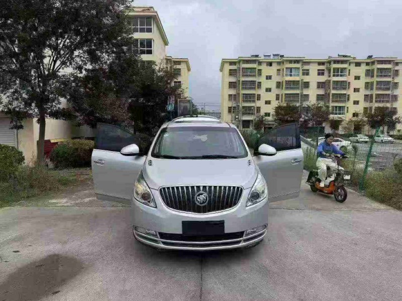 徐州17年别克GL86