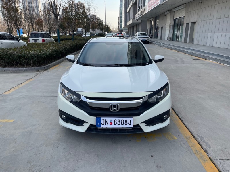 济宁18年本田思域1