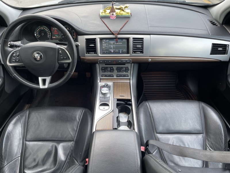 济宁17年捷豹XF3