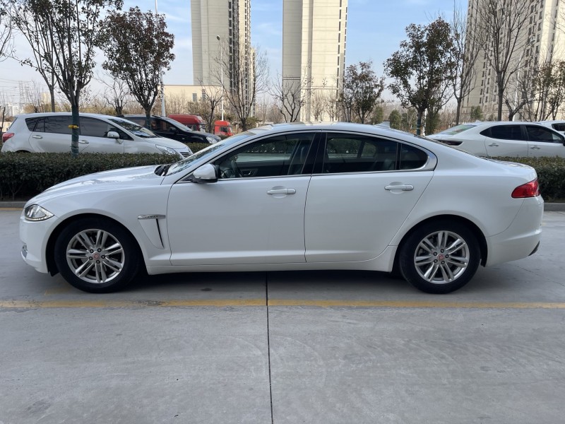 济宁17年捷豹XF4