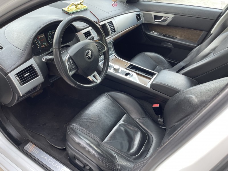 济宁17年捷豹XF5