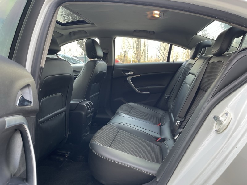 济宁16年别克君威7