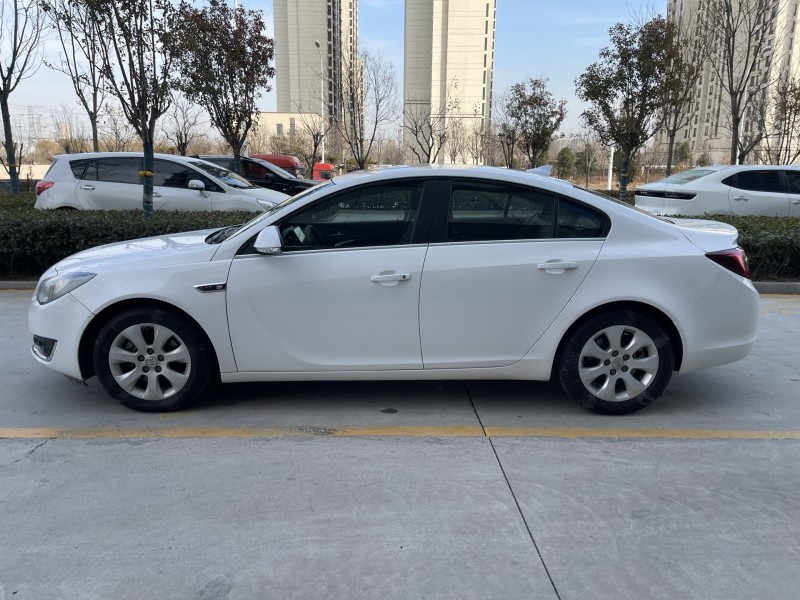 济宁16年别克君威9