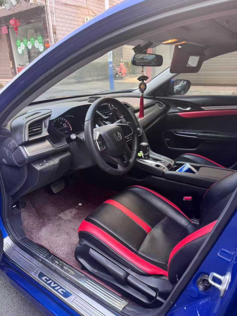 长沙17年本田思域3