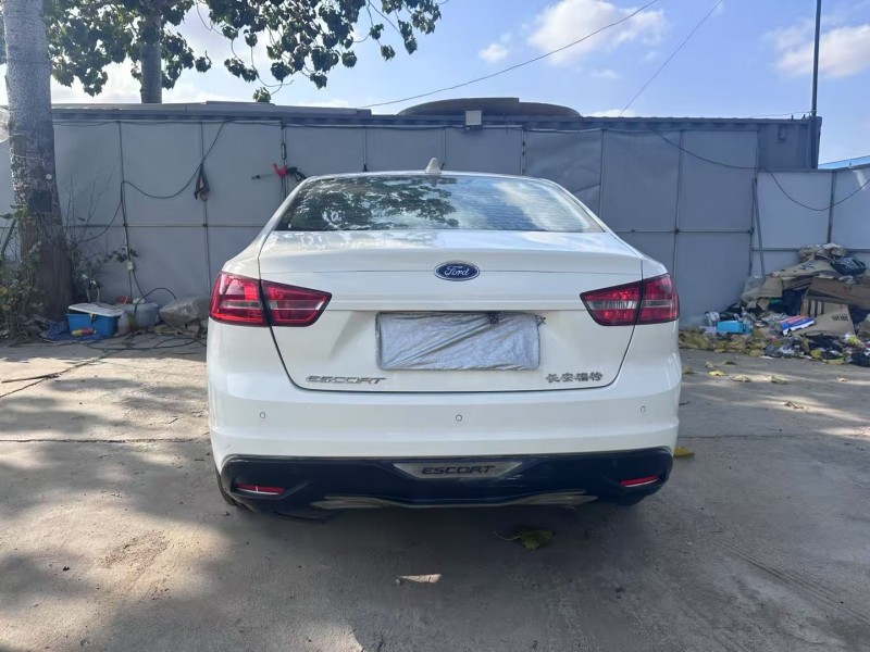 青岛17年福特福克斯9