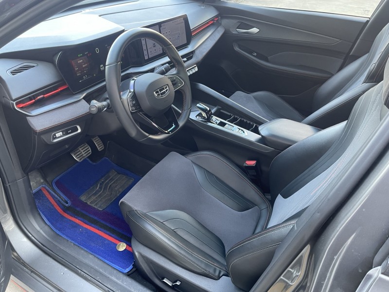 济宁23年吉利缤瑞5