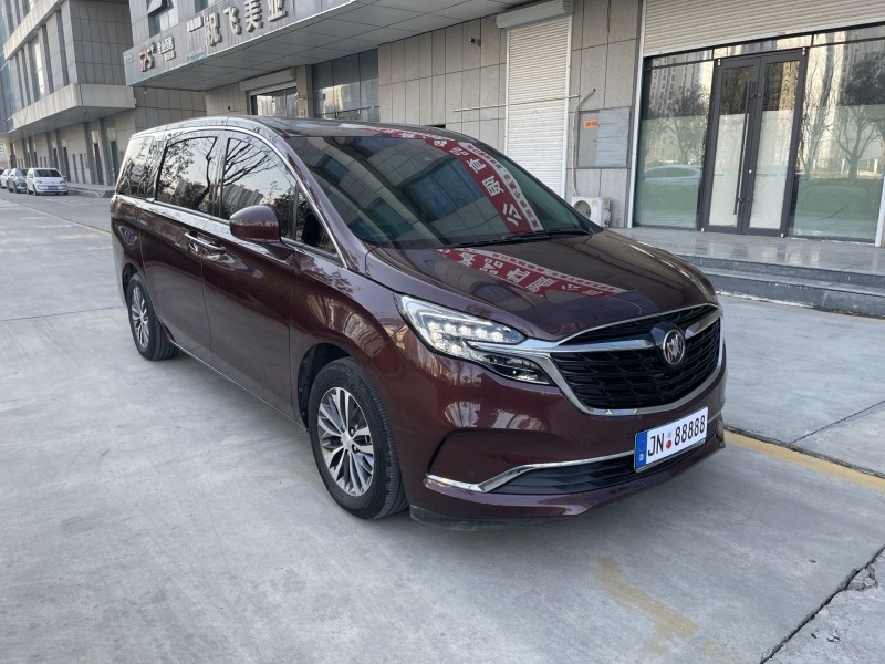 济宁22年别克GL82