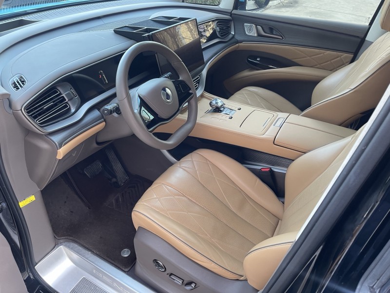 济宁23年腾势D96