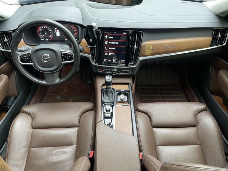 济宁20年沃尔沃S904