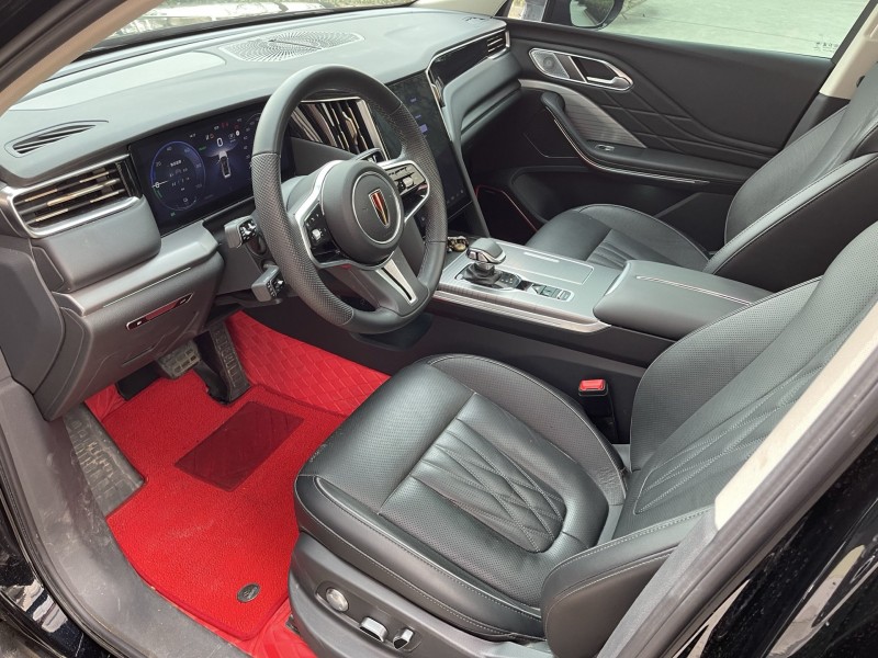 济宁25年红旗HS77