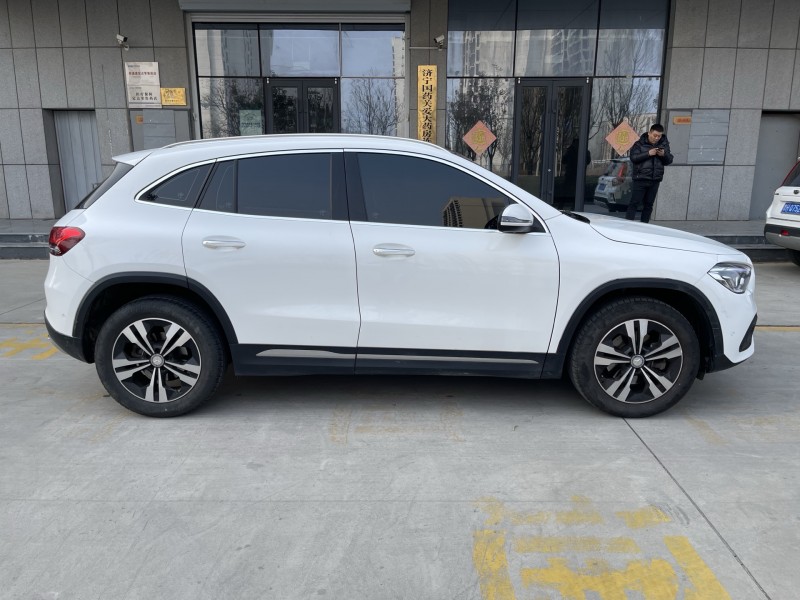 济宁21年奔驰GLA5