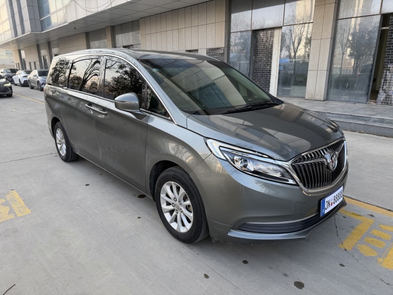 济宁19年别克GL82