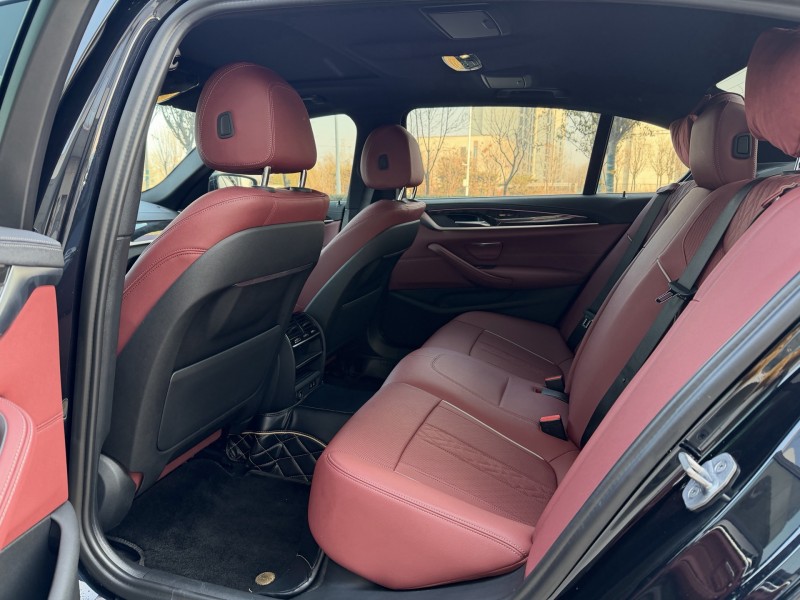 济宁22年宝马5系5