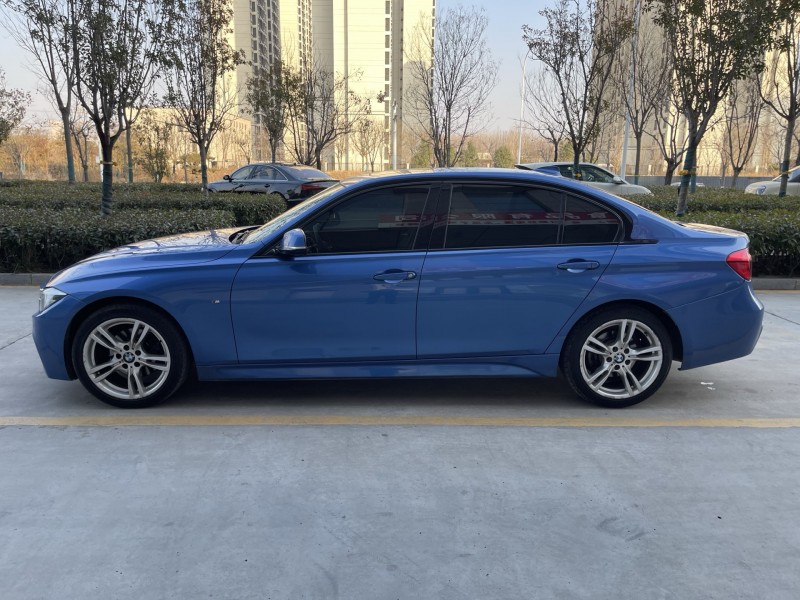 济宁19年宝马3系8