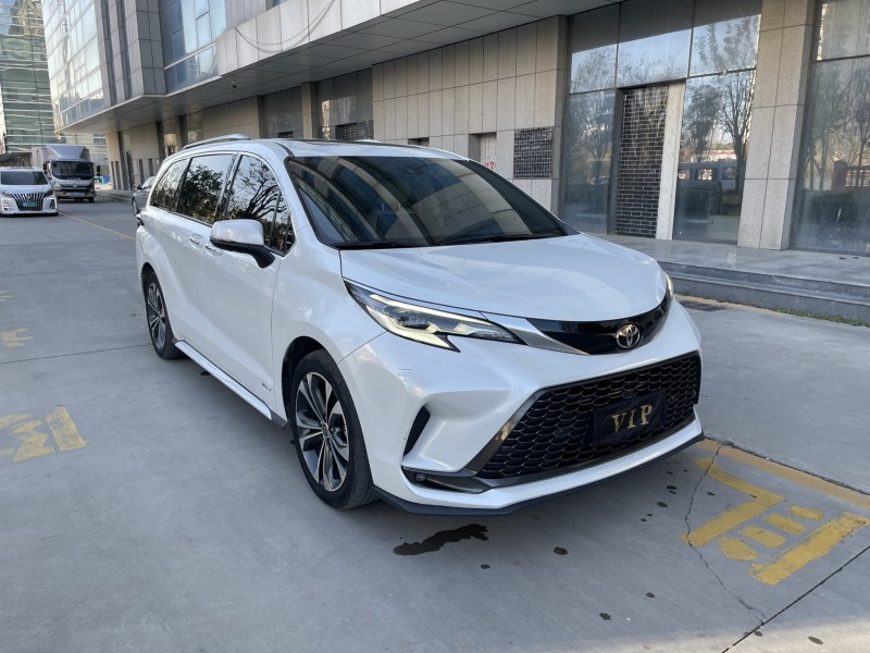 济宁24年丰田格瑞维亚4