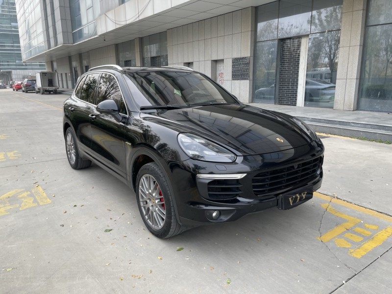 济宁16年保时捷卡宴3