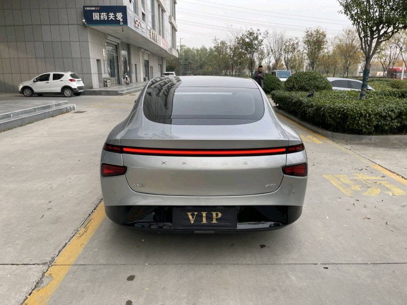 济宁23年小鹏汽车p77