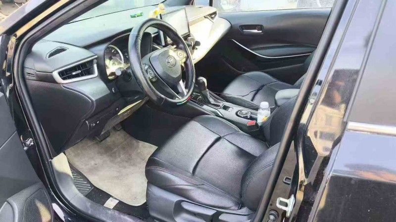 张家界20年丰田雷凌4