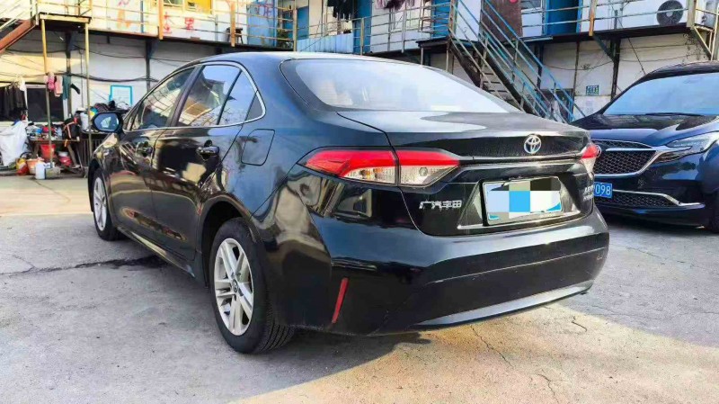 张家界20年丰田雷凌8