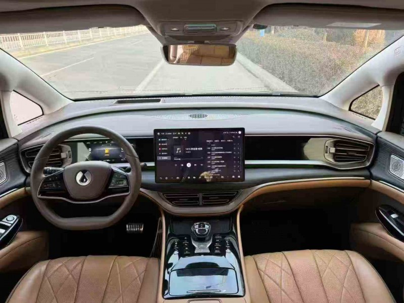 东营24年腾势D94