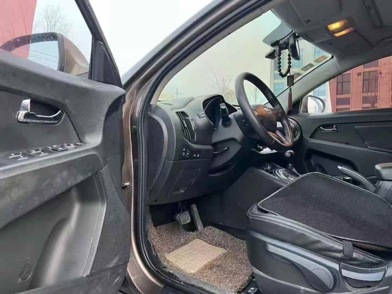 淄博13年起亚智跑9