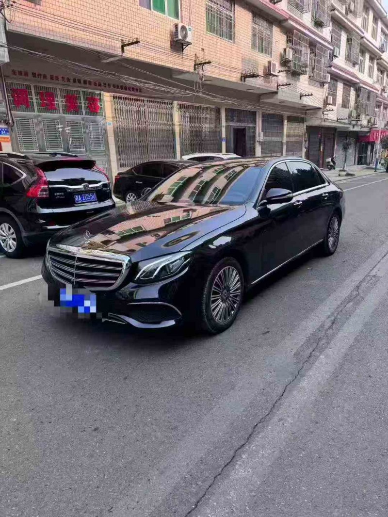 张家界19年奔驰E2