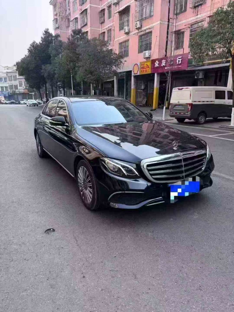 张家界19年奔驰E4