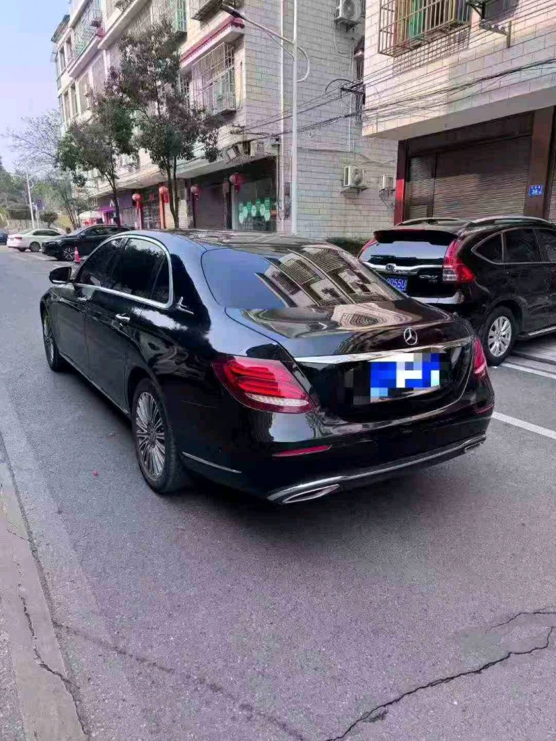 张家界19年奔驰E9