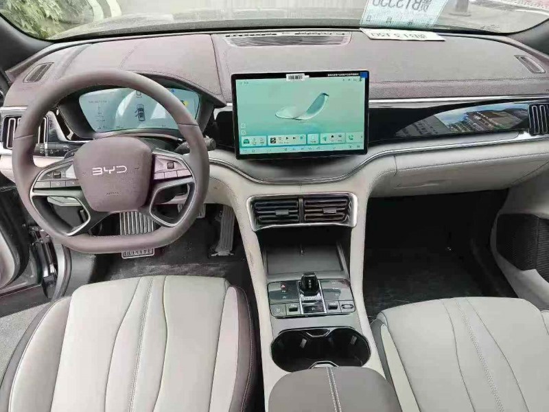 张家界25年比亚迪宋4