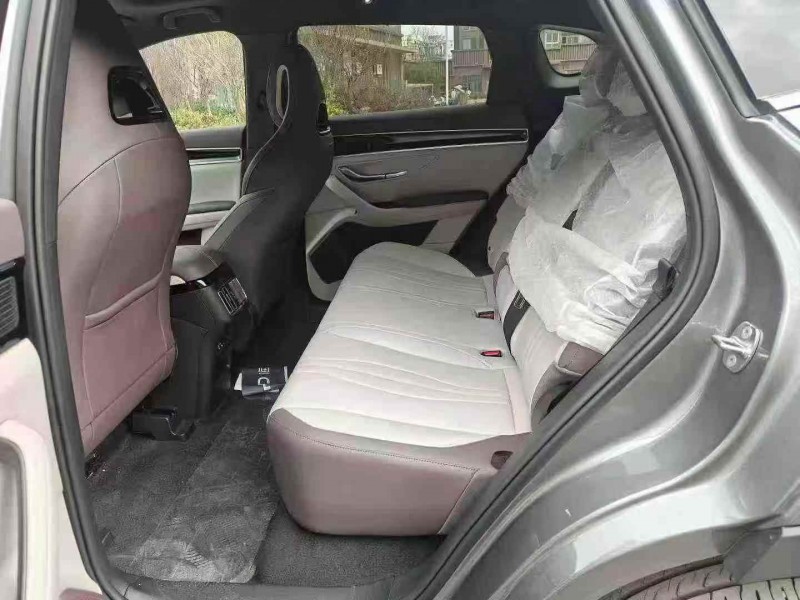 张家界25年比亚迪宋5