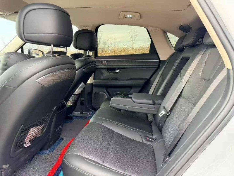 天津22年华为智选问界5