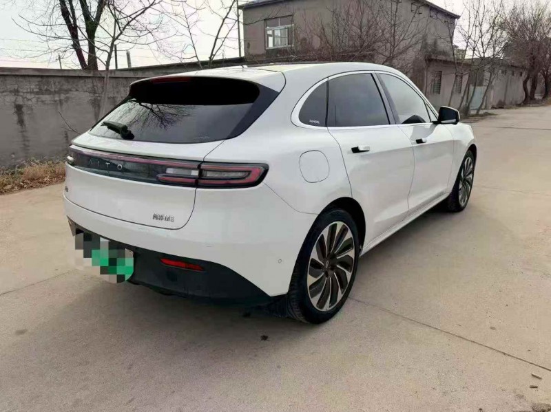 天津22年华为智选问界8