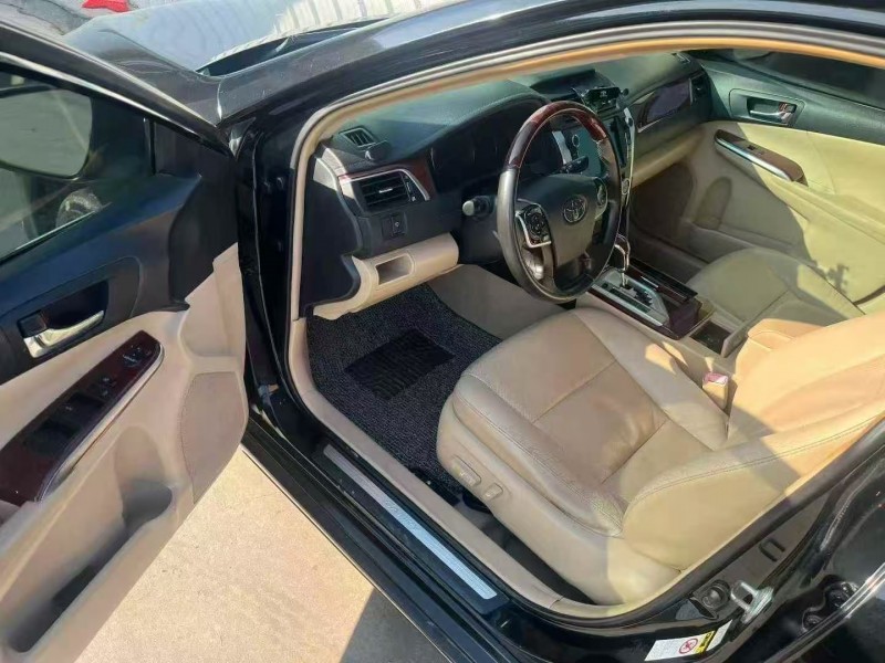 莆田12年丰田凯美瑞5