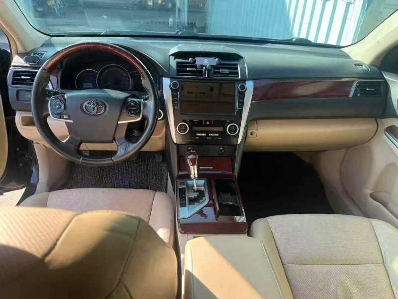 莆田12年丰田凯美瑞6