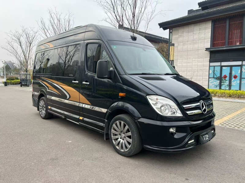 济宁14年奔驰斯宾特3