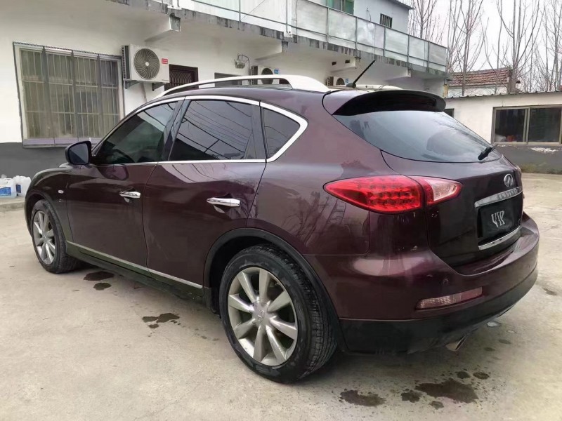 济宁14年英菲尼迪QX507