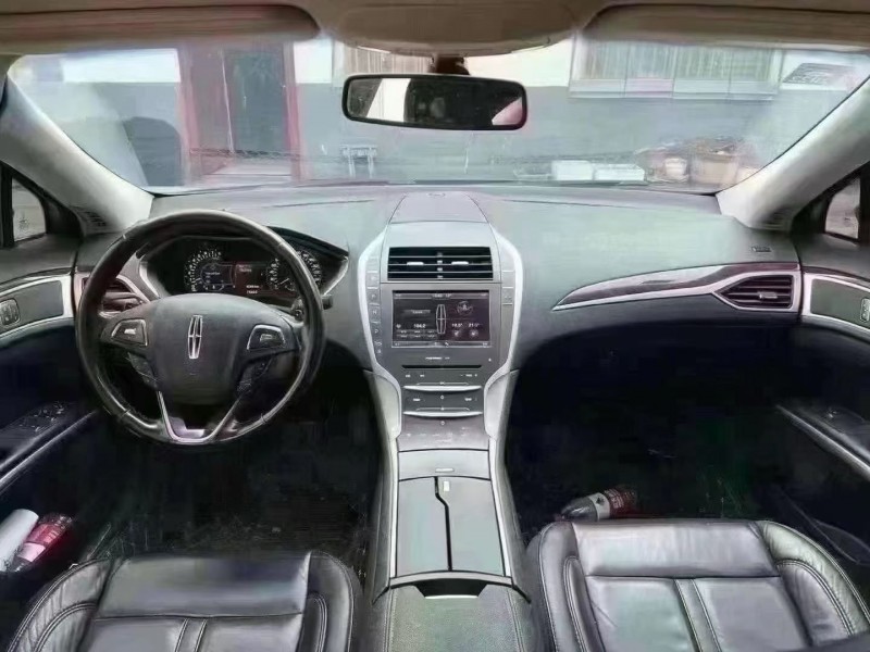济宁16年林肯MKZ5
