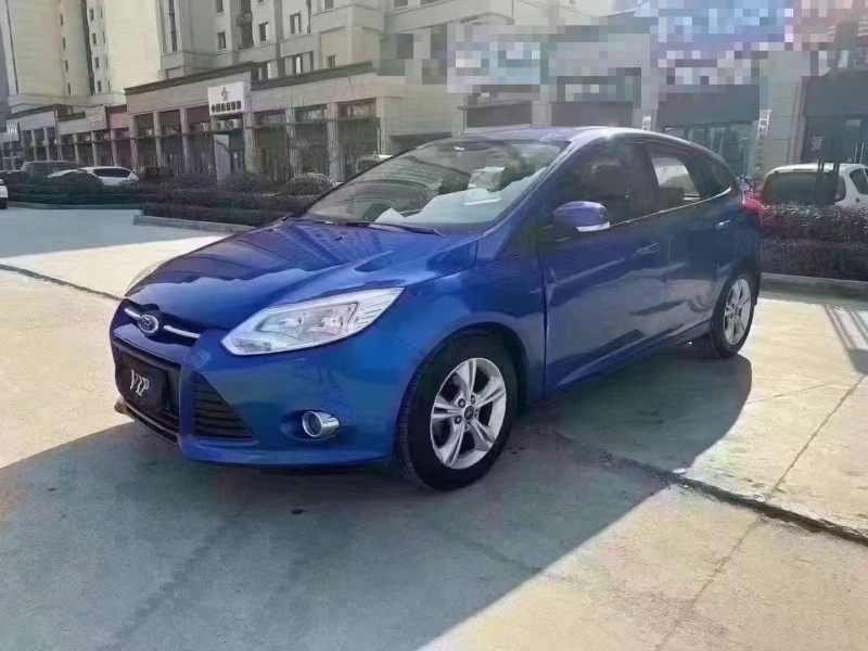 济宁13年福特福克斯2