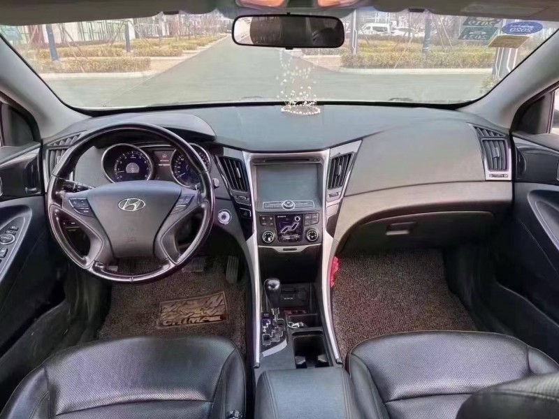 济宁15年现代索纳塔5