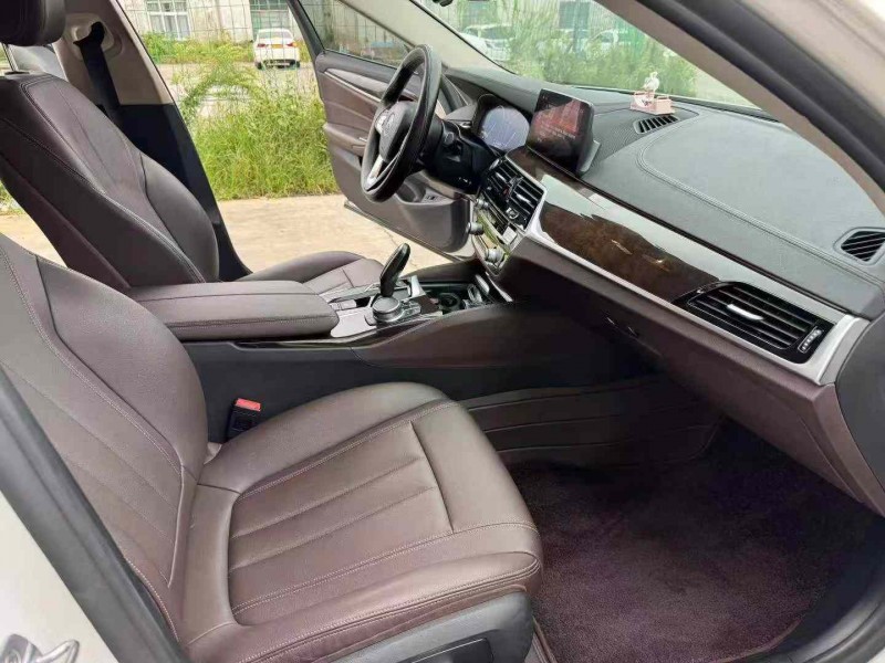 徐州19年宝马5系4