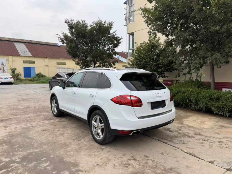 徐州14年保时捷卡宴3