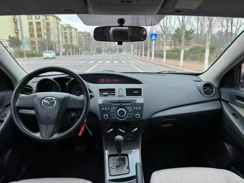 青岛16年马自达3星骋6