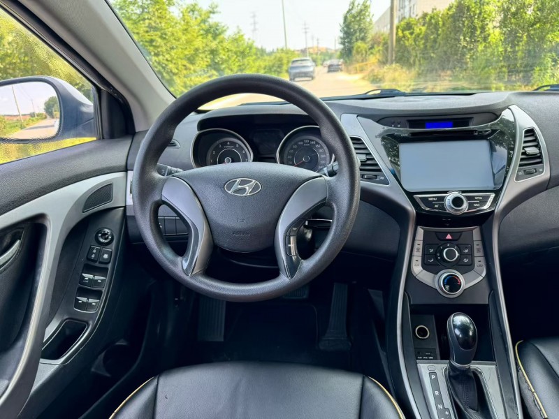 青岛15年现代朗动5