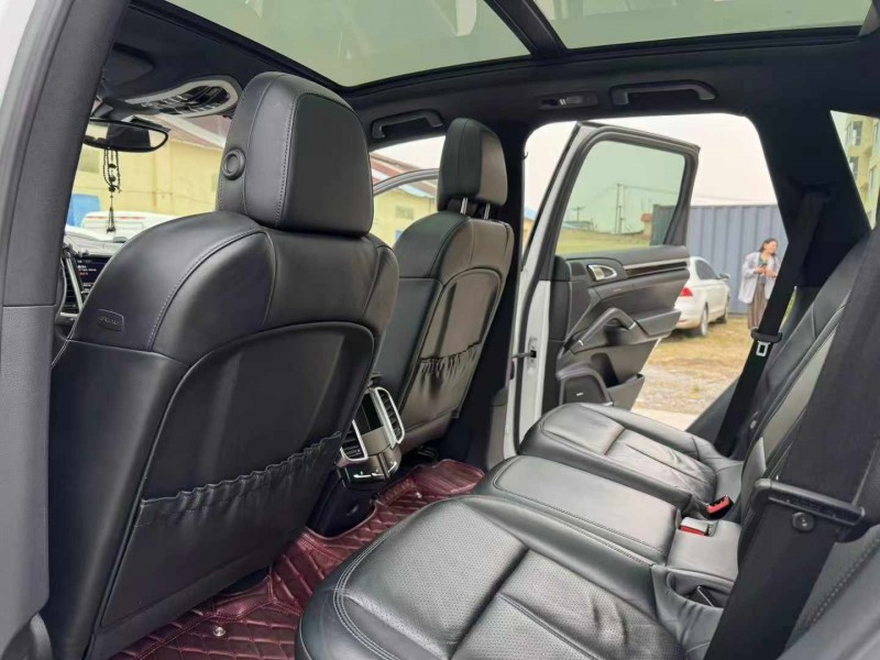 徐州13年保时捷卡宴8