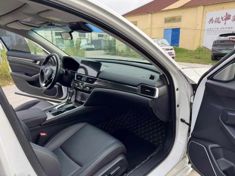 徐州23年本田雅阁4