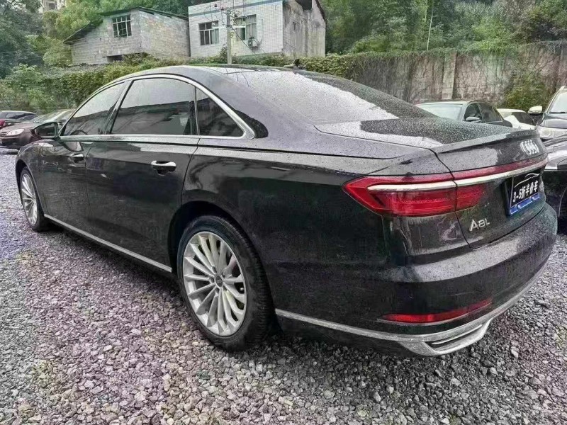 重庆21年奥迪A8L6