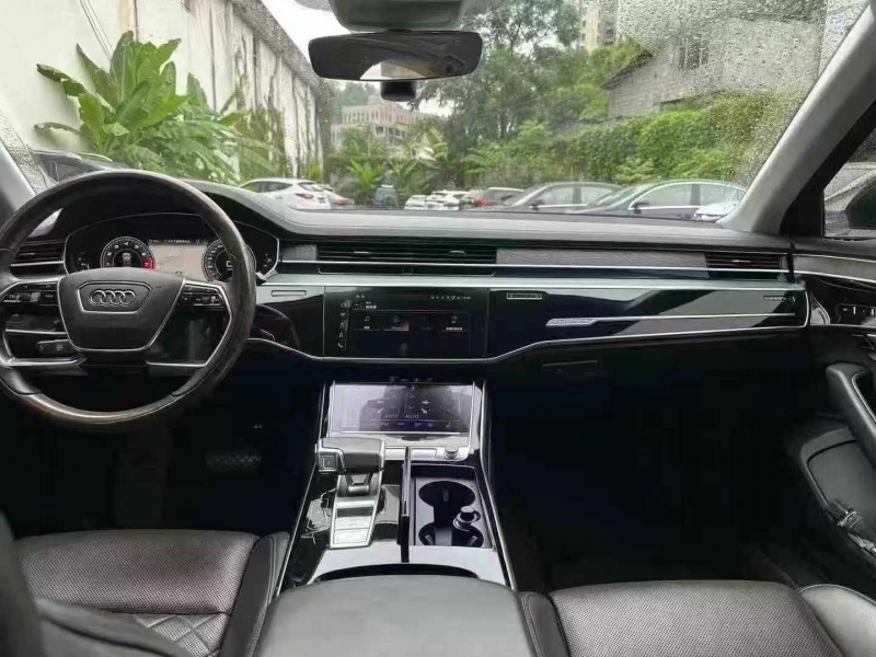 重庆21年奥迪A8L9